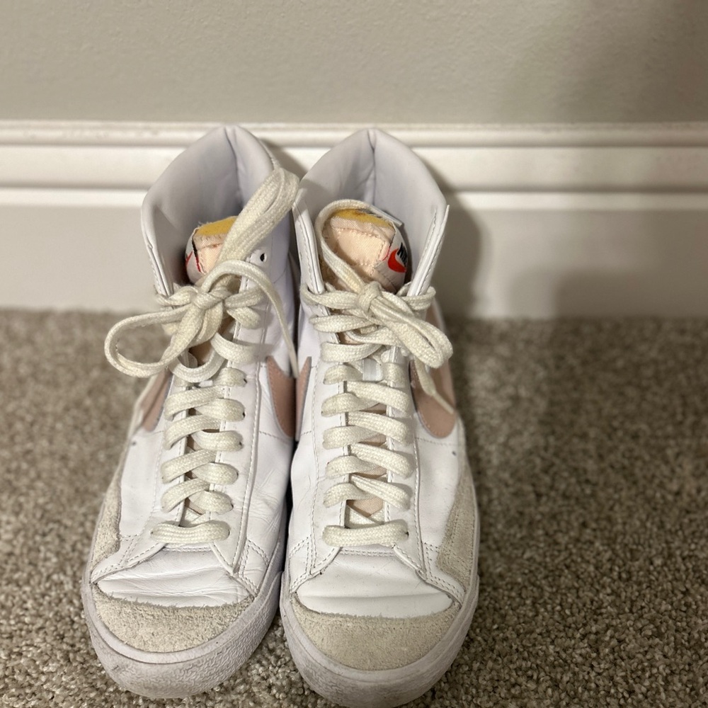Nike Women's Sneakers - White and Pink